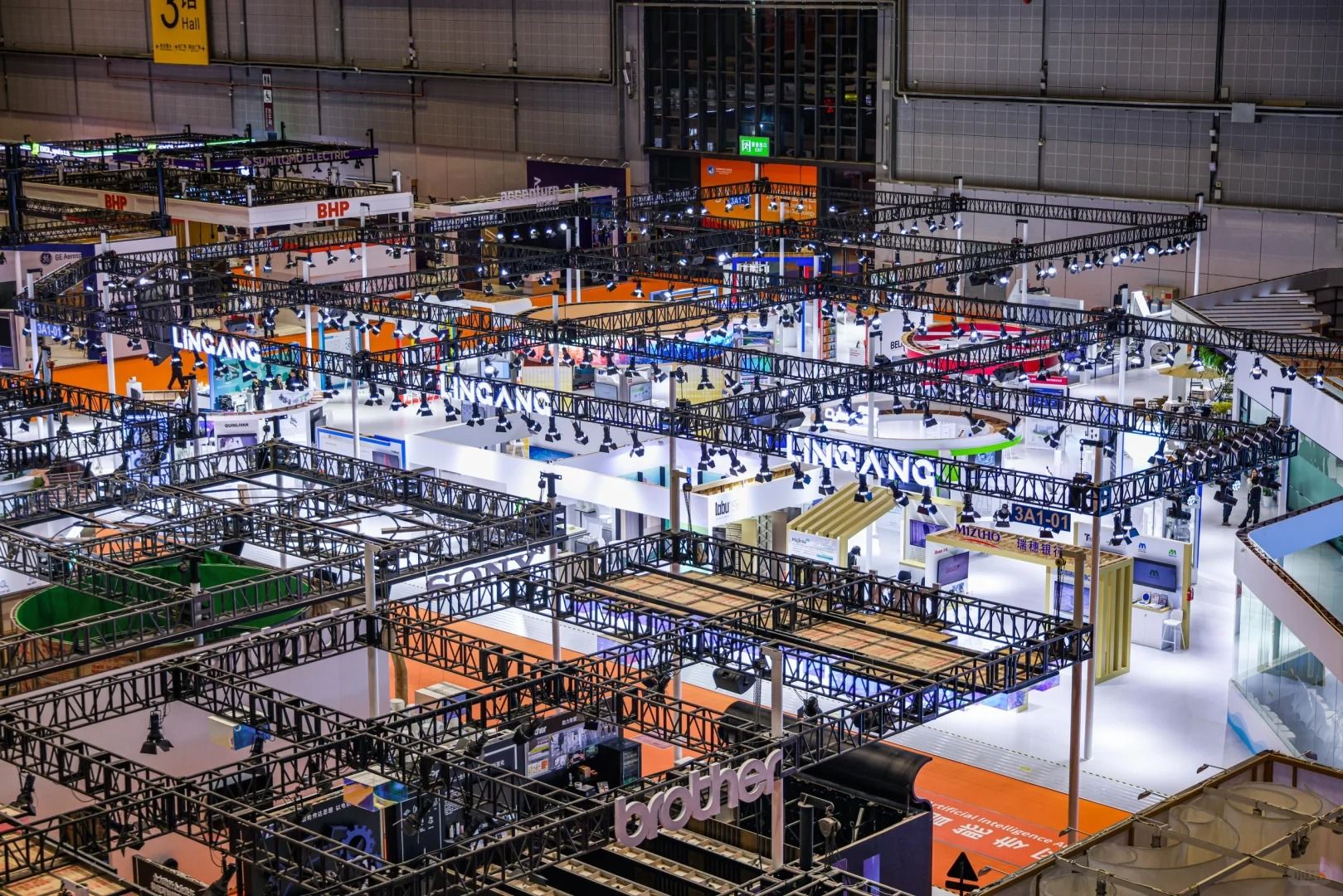 </p></main>

<div class=