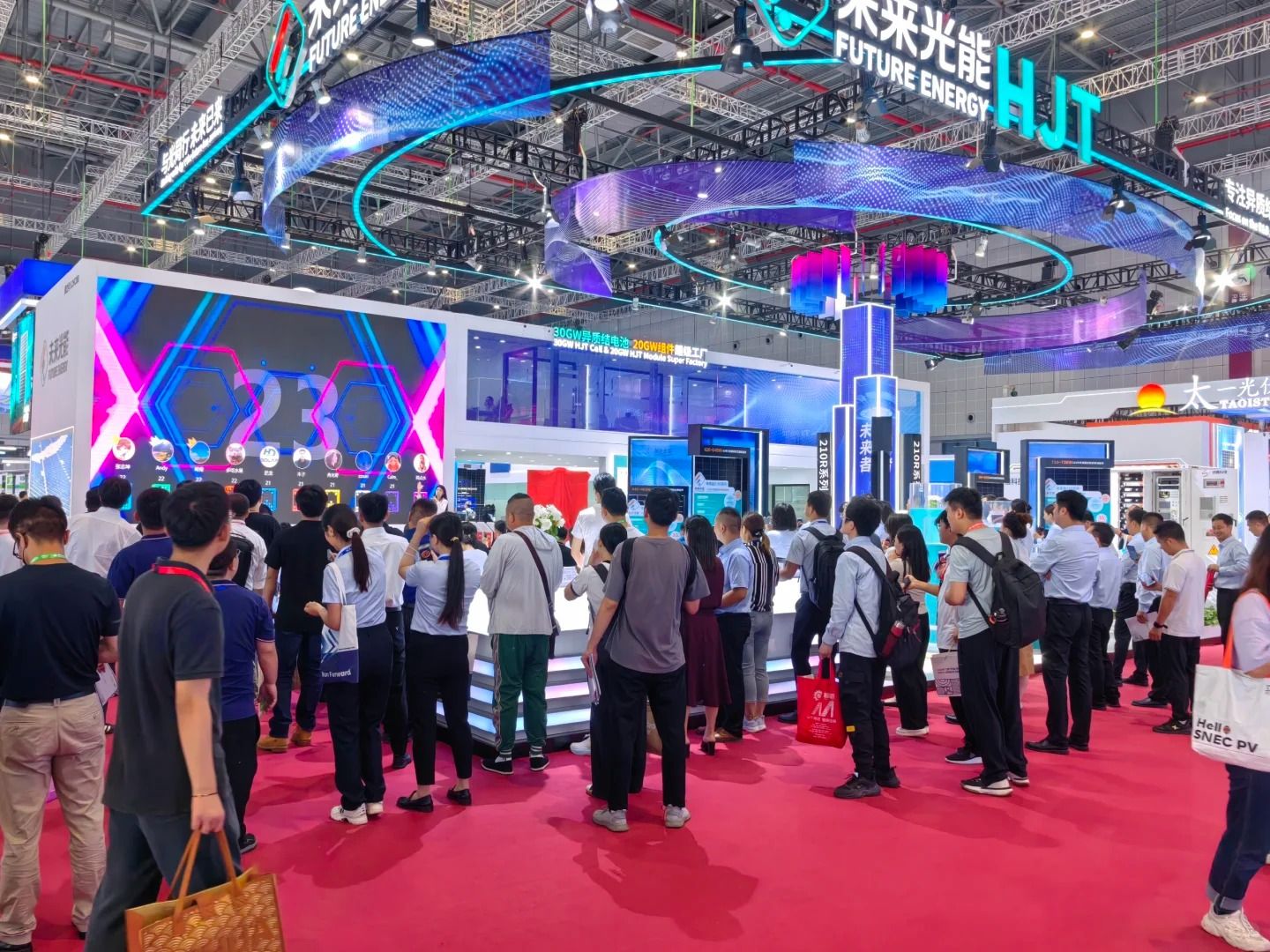光伏展现场活动非常火爆，超级炸裂的互动！_7_让参展收获更多_来自小红书网页版.jpg