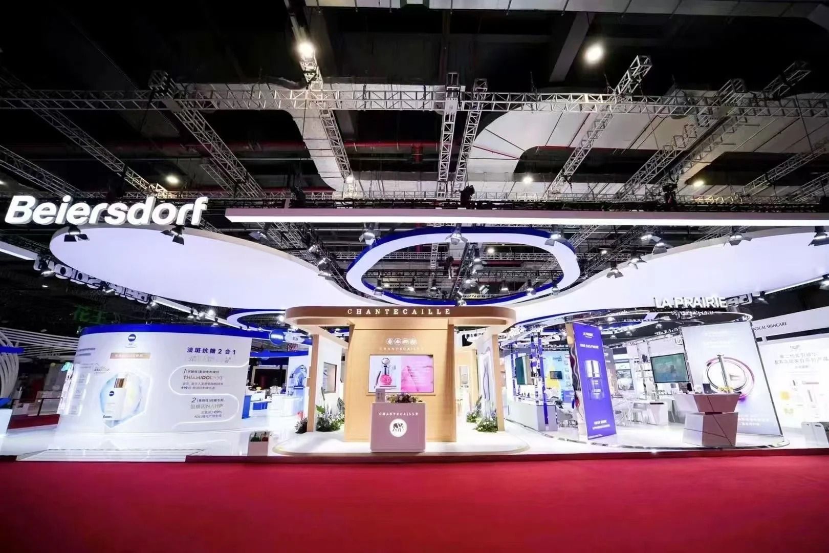 </main>

<div class=